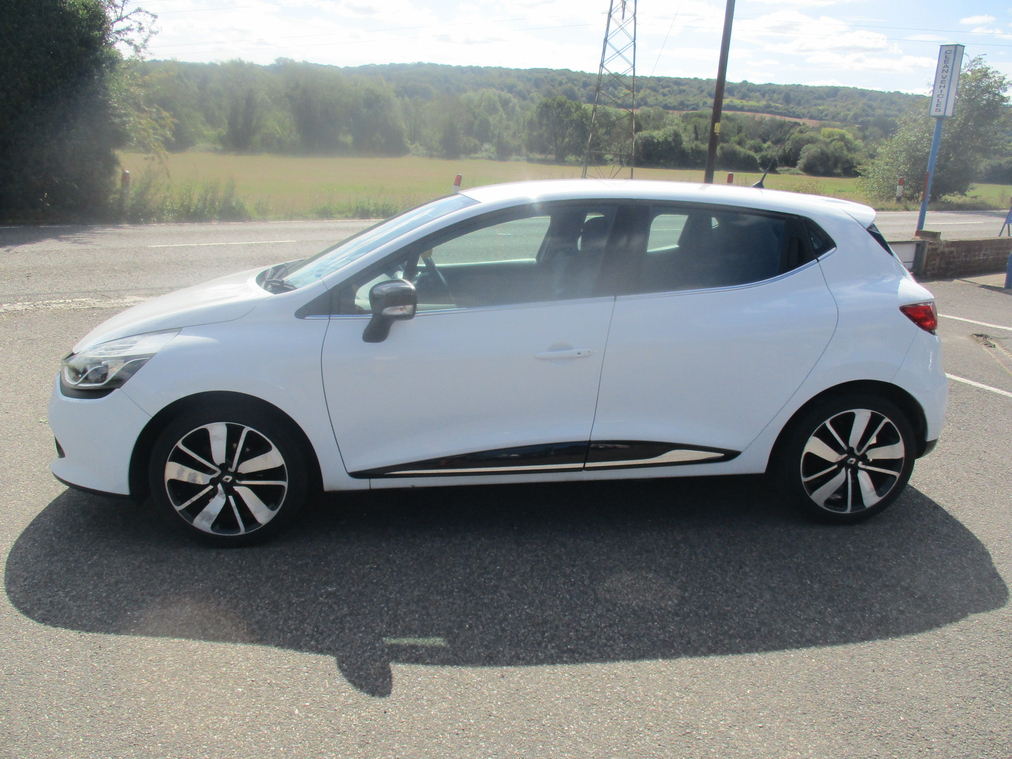 RENAULT CLIO 0.9 TCE DYNAMIQUE S NAV 2015